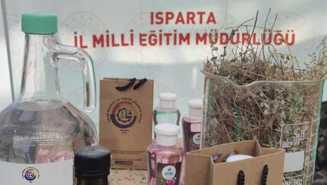 Tıbbi ve Aromatik Bitkiler Fuarı'na katılan tek okul Isparta TOBB MTAL