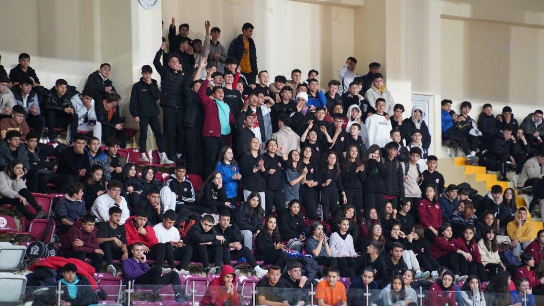 A kategorisi Futsal maçları Işıkkent Kapalı Spor Salonunda tamamlanmıştır. 