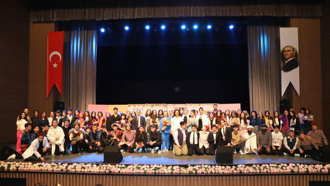 Tenzile Erdoğan Anadolu Lisesi ile Tiyatro Şenliği